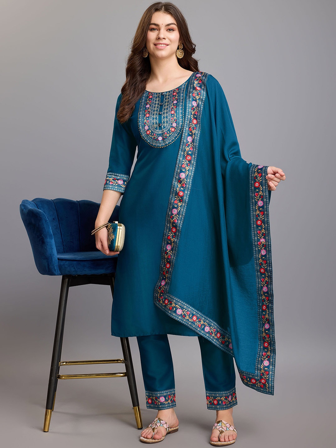 

MOJILAA Floral Printed Regular Gotta Patti Kurta With Trousers & Dupatta, Teal