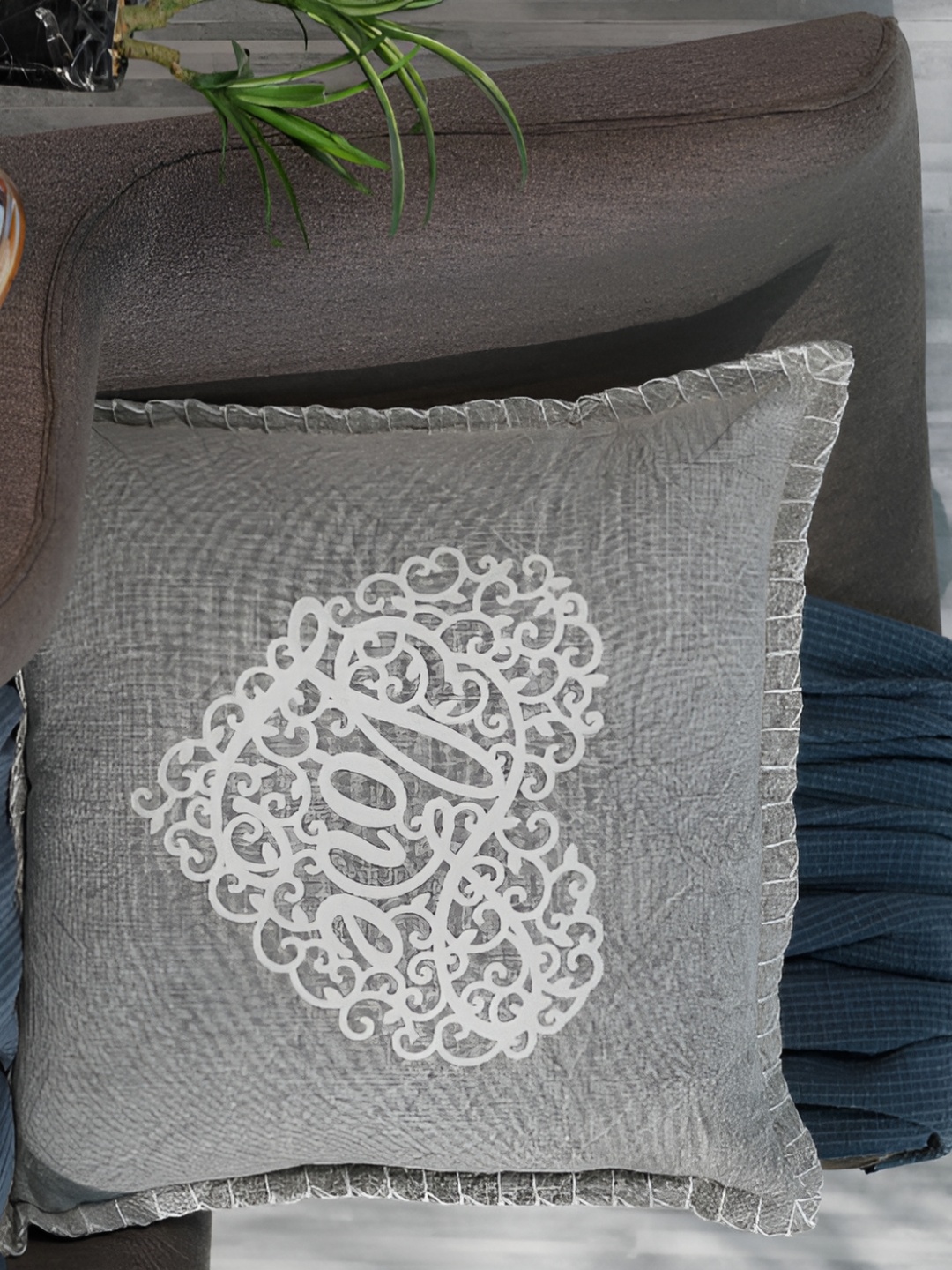 

House of Harkaari Grey & White Ethnic Motifs Square Cushion Covers