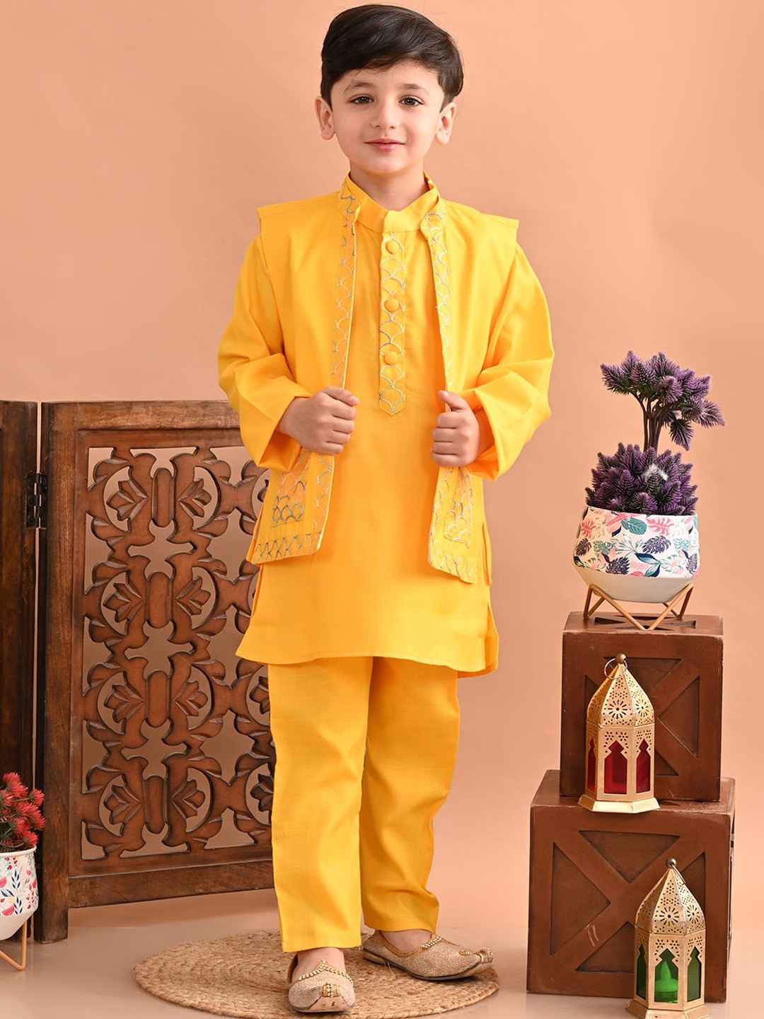 

Superminis Boys Ethnic Motifs Embroidered Thread Work Straight Kurta With Pyjamas & Jacket, Yellow