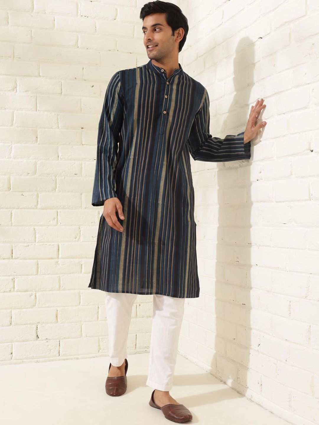 

Fabindia Straiped Cotton Straight Kurta, Navy blue