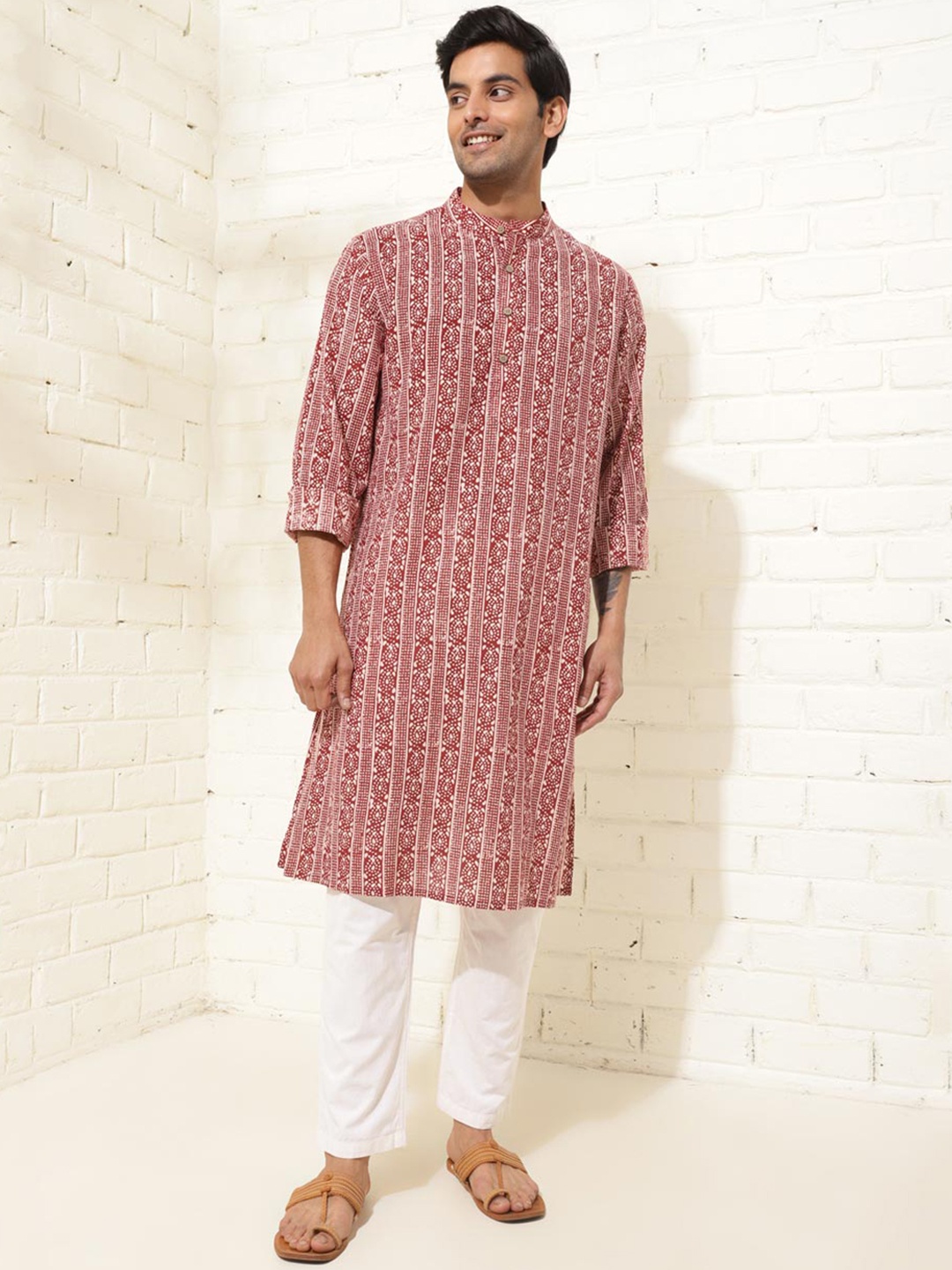 

Fabindia Ethnic Motif Printed Band Collar Cotton Straight Kurta, Red