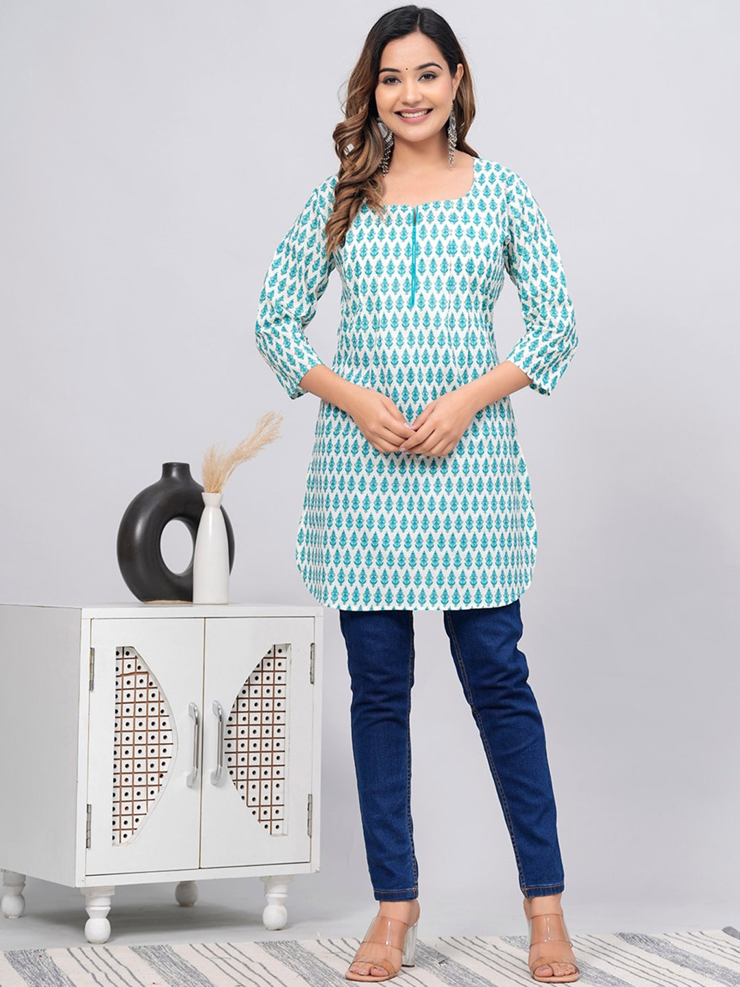 

ANJAYA Ethnic Motifs Printed Round Neck Cotton Straight Kurta, Blue