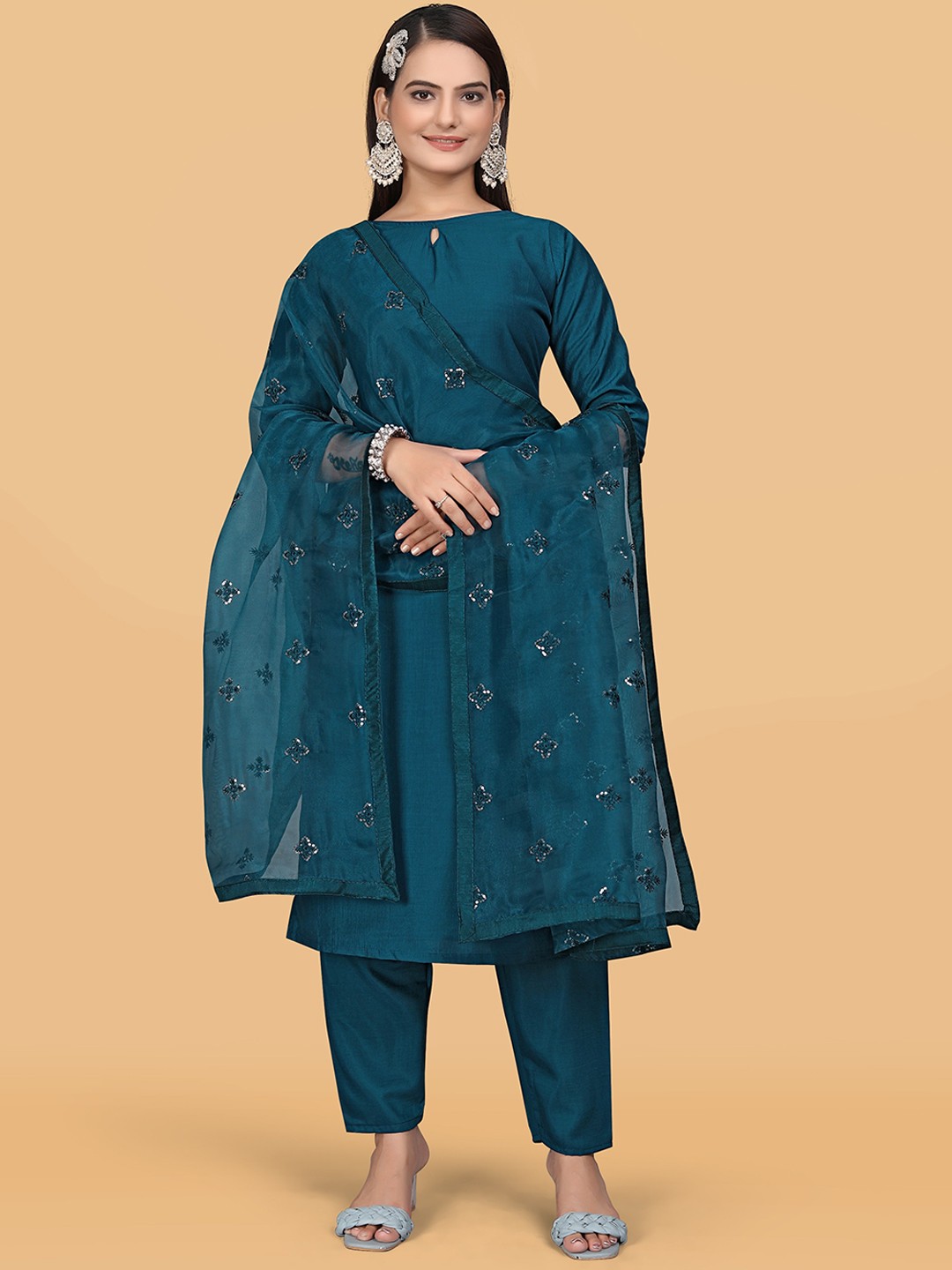 

mimi design Keyhole Neck Sequinned Straight Kurta With Trousers & Dupatta, Turquoise blue