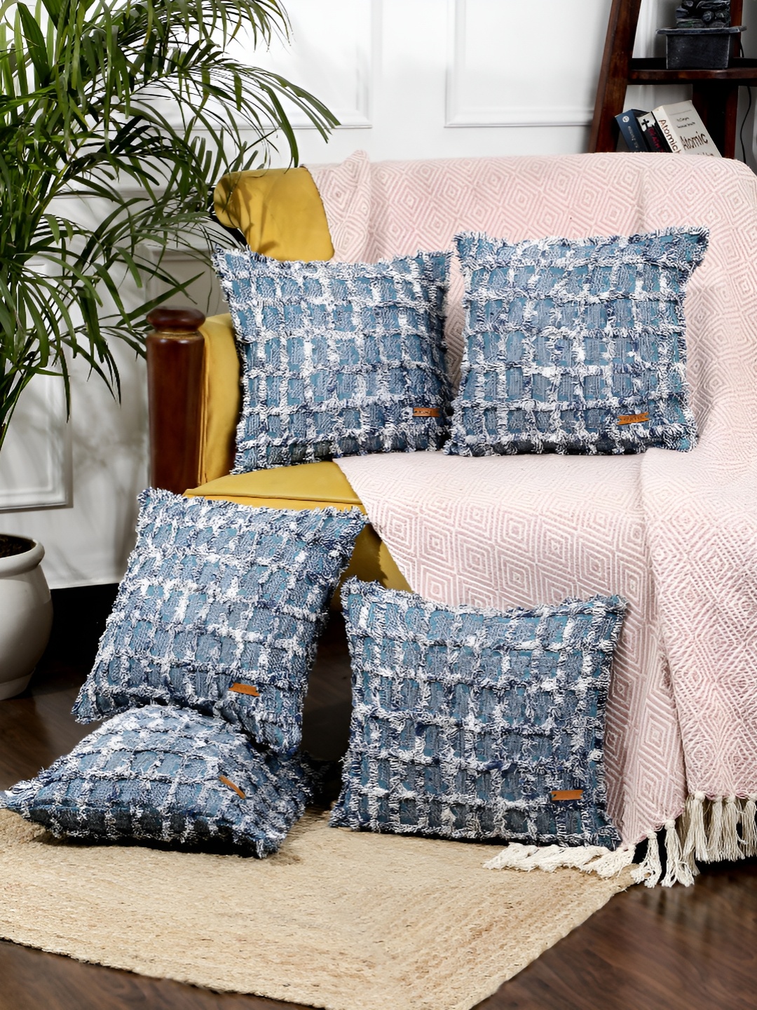 

ANWYN Green & White 5 Pieces Square Cushion Covers
