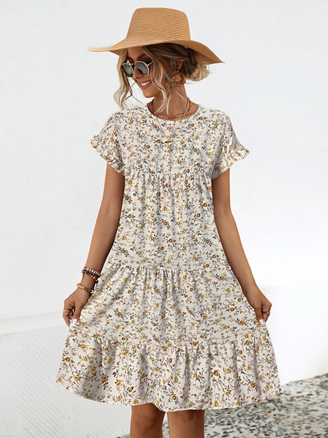 

StyleCast x Revolte Beige Floral Printed A-Line Dress