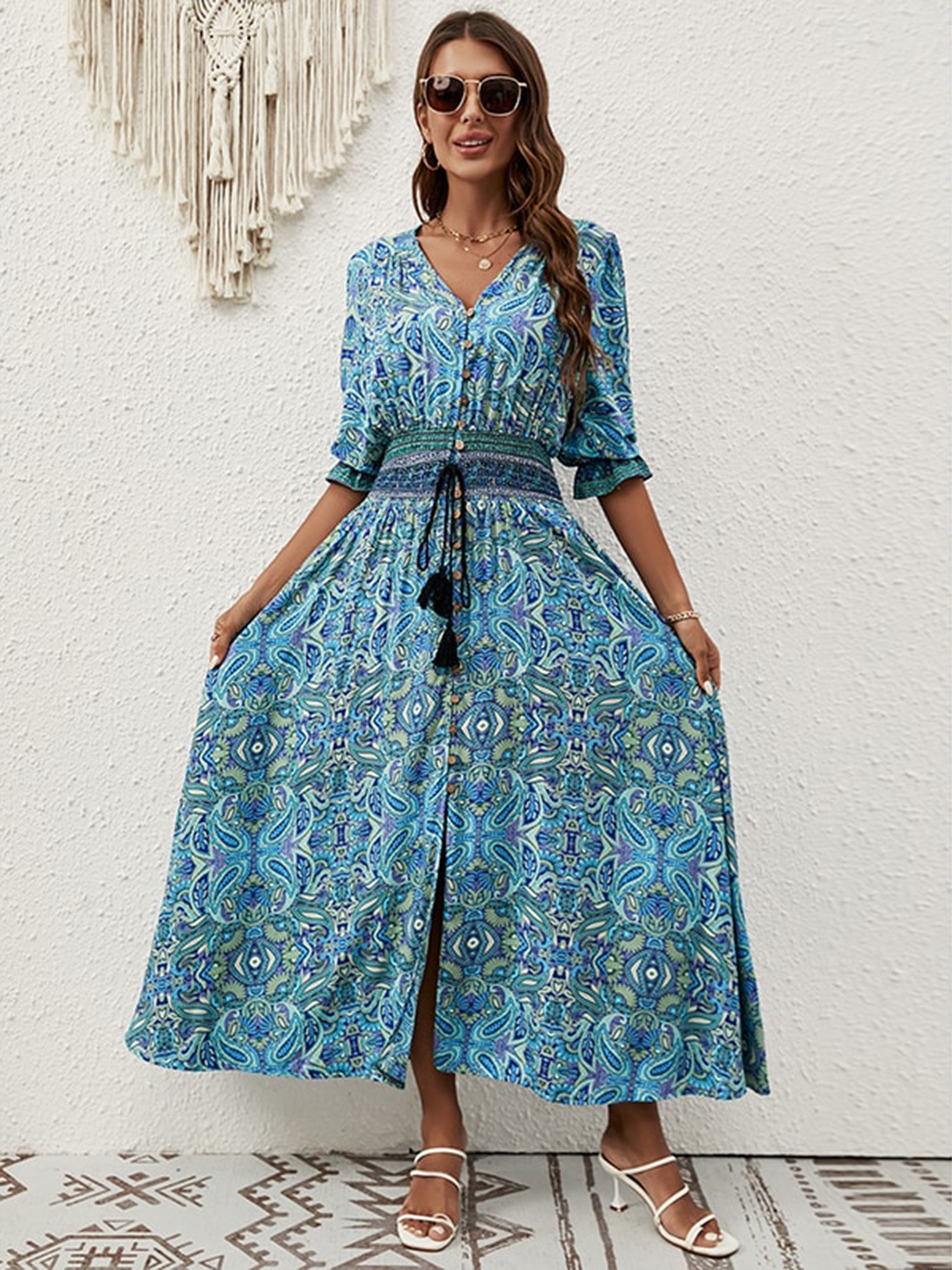 

StyleCast x Revolte Blue V-Neck Floral Print Maxi Midi Dress
