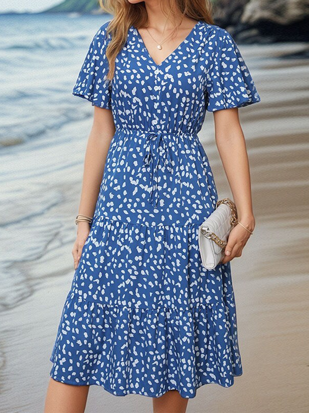 

StyleCast x Revolte Blue Floral Printed Layered Wrap Dress