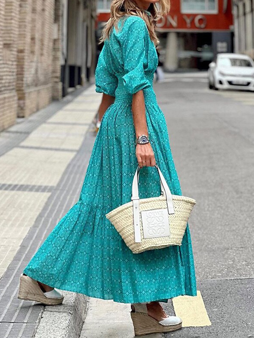 

StyleCast x Revolte Blue Geometric Printed Maxi Dress