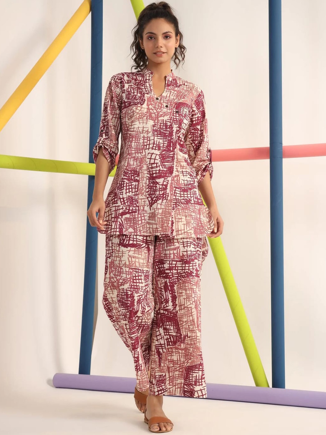

Siya Fashion Abstract Printed Mandarin Collar Top With Trousers, Maroon
