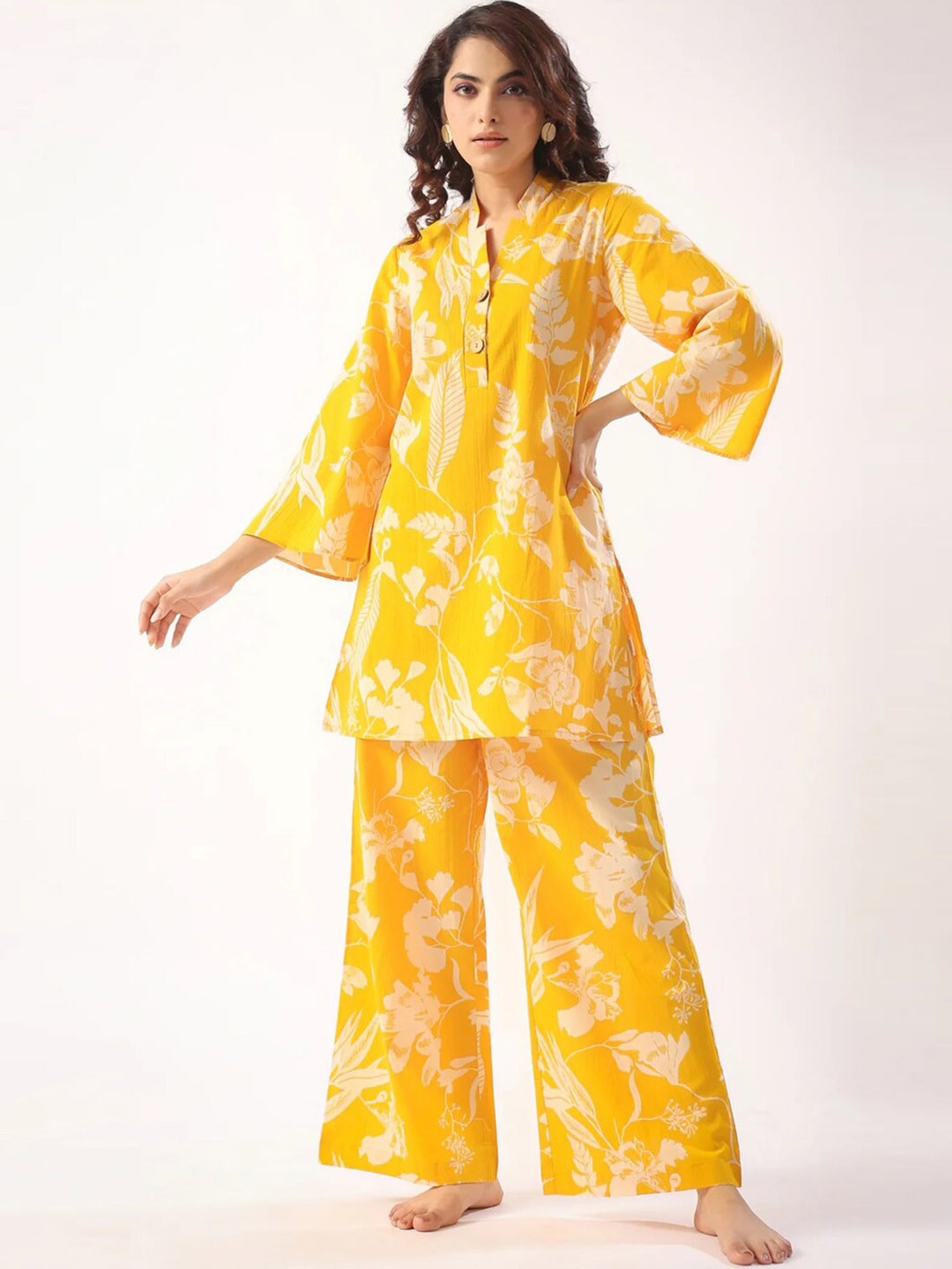 

Siya Fashion Printed Kurti & Palazzos Night suit, Yellow