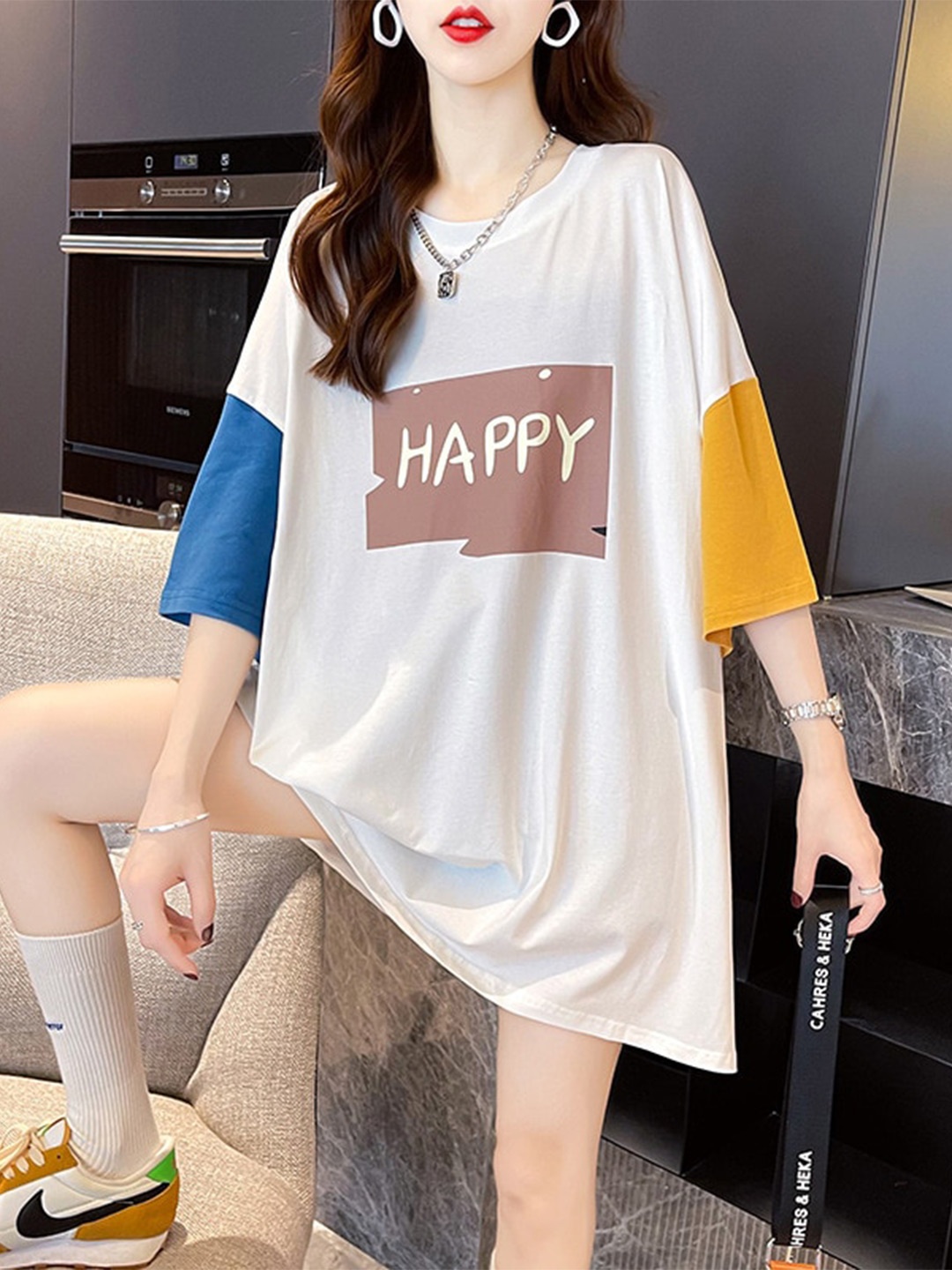 

StyleCast x Revolte Printed Round Neck Short Sleeves Top, White