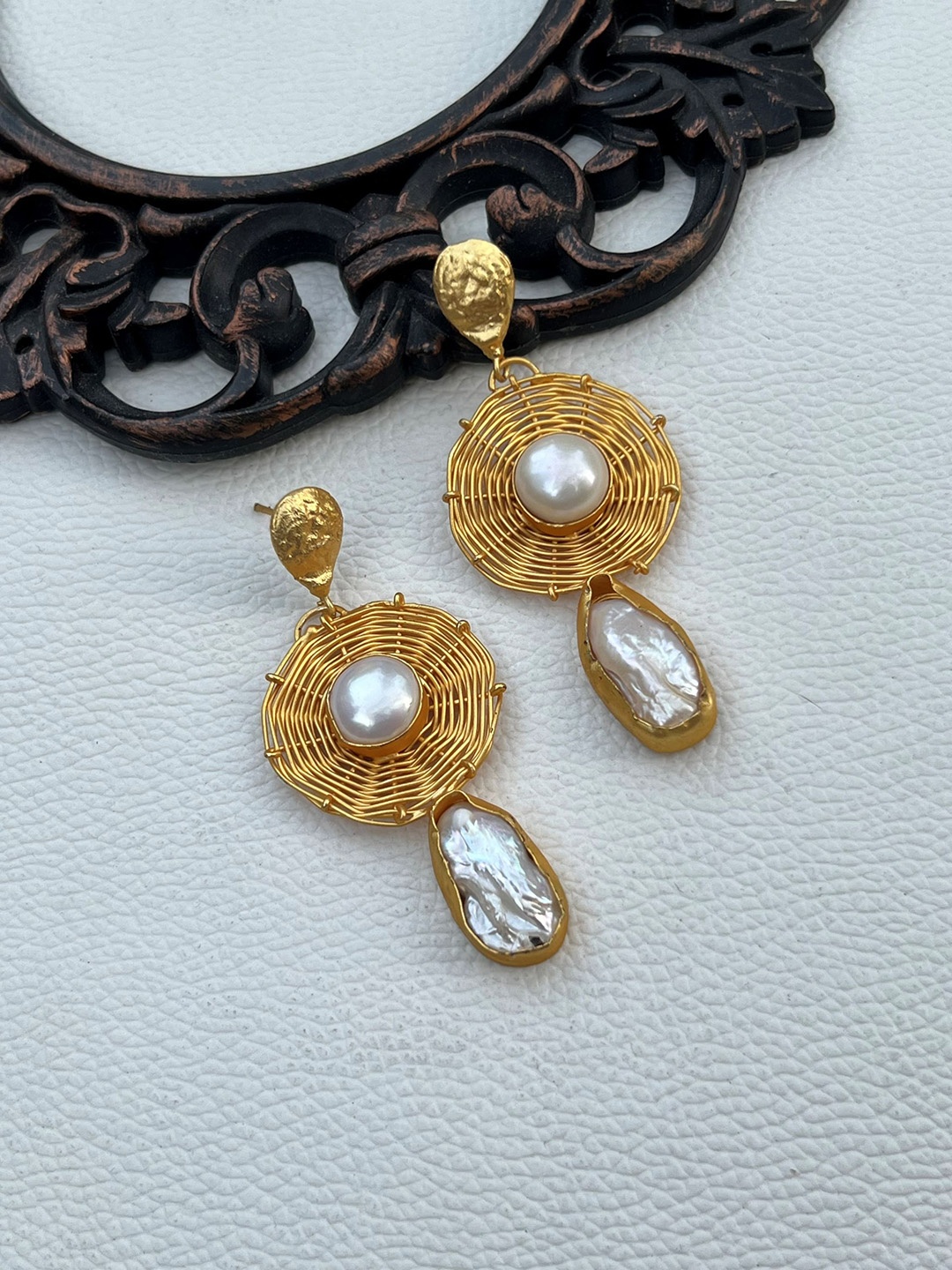 

Prettilicious Gold-Plated Mother of Pearl-Studded Contemporary Drop Earrings