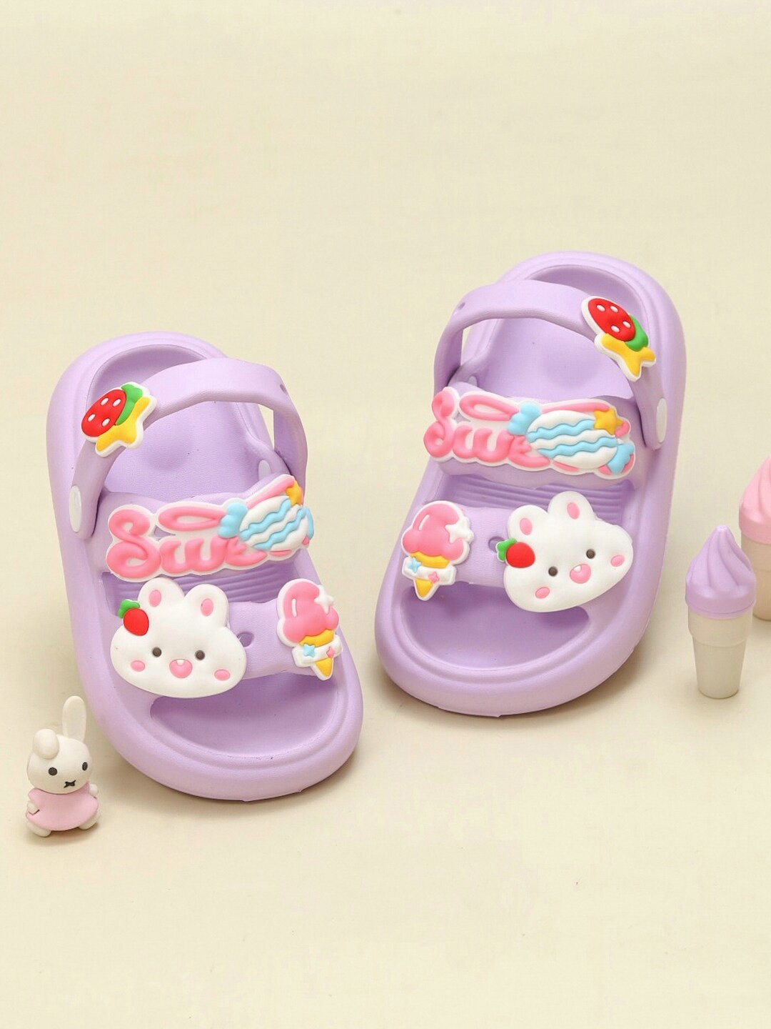 

Yellow Bee Girls Self Design Sliders, Purple