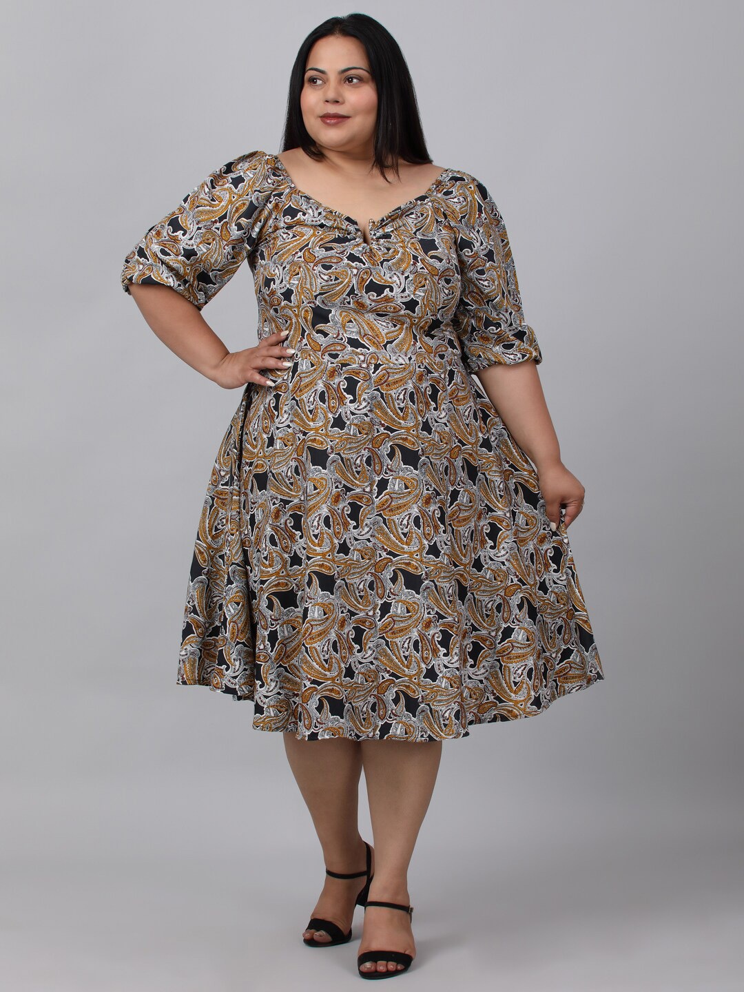 

sindrellastorie Plus Size Floral Printed Crepe A-Line Midi Dress, Black