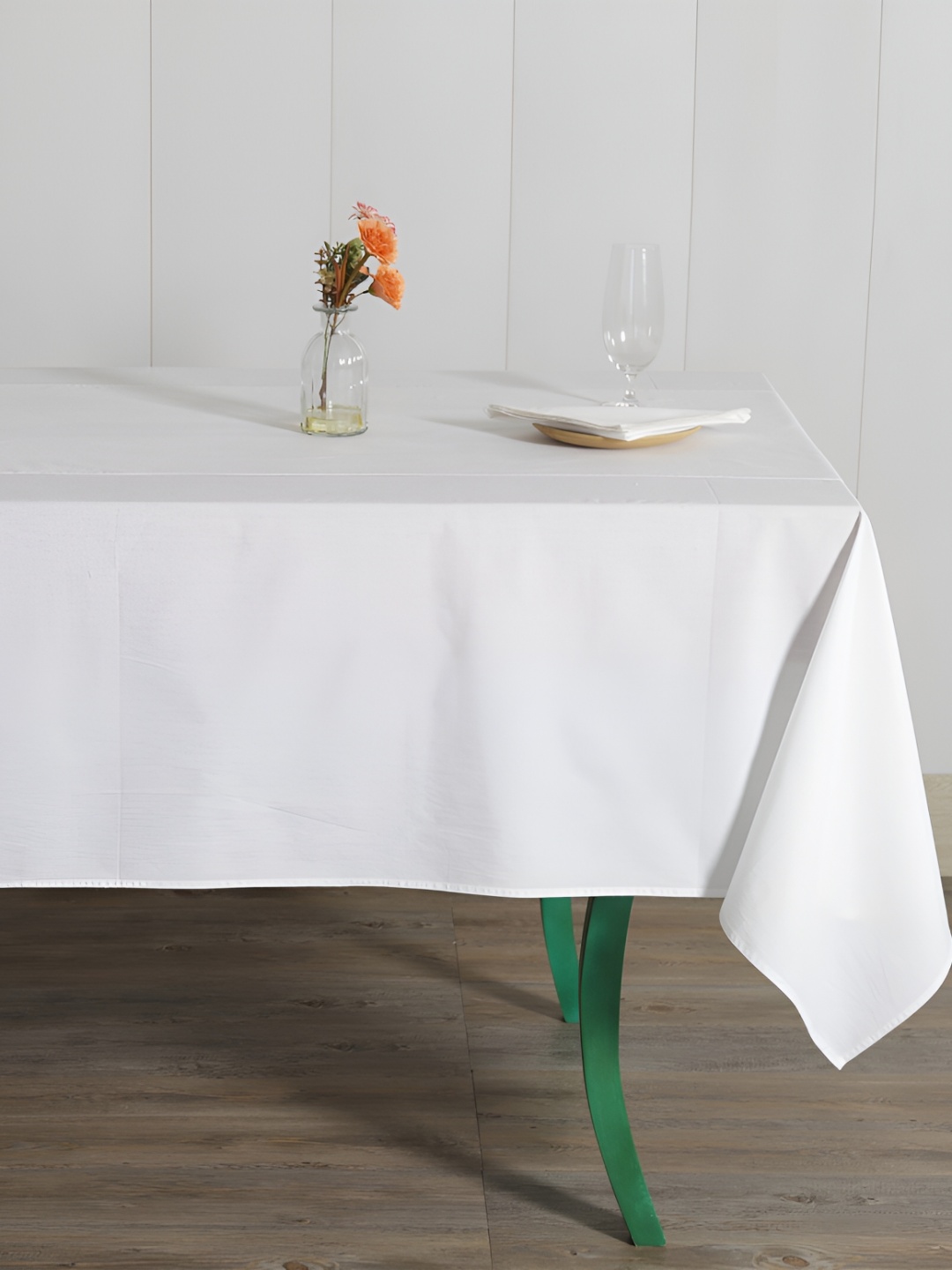 

HANDICRAFT PALACE White Cotton 8 Seater Table Cover & 8 Napkins