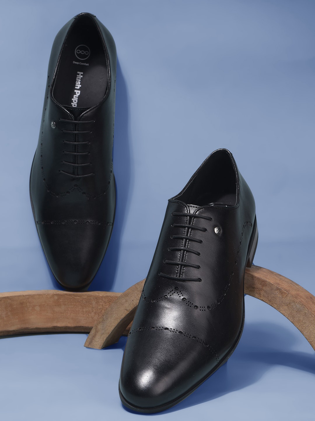 

Hush Puppies Men Textured Round Toe Formal Oxfords, Black