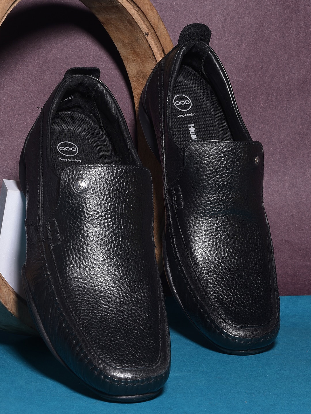 

Hush Puppies Men Textured Round Toe Leather Formal Slip-On Shoes, Black