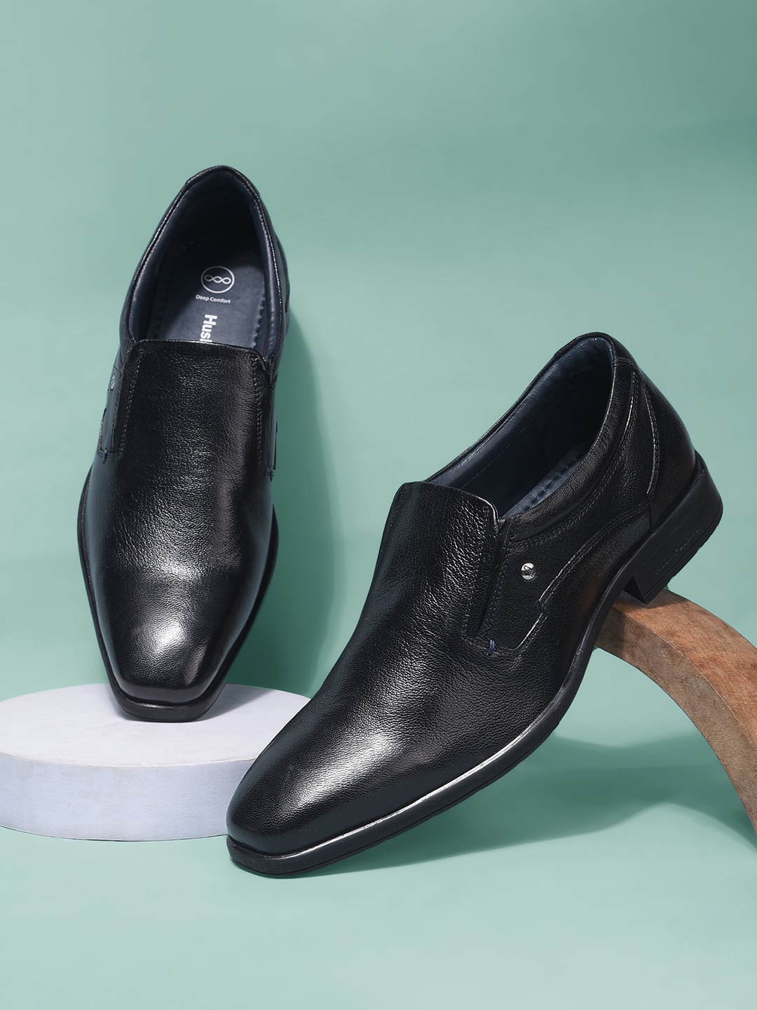 

Hush Puppies BOSTON SLIPON 2.0 Men Textured Leather Formal Loafers, Black