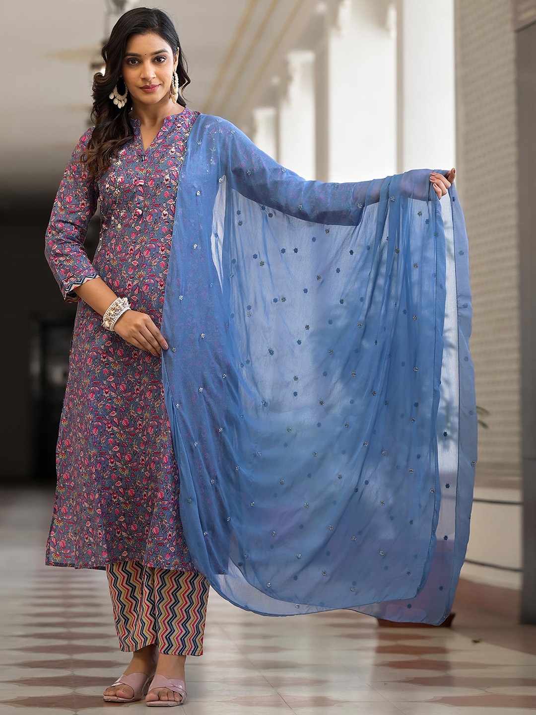 

Peachmode Floral Printed Regular Pure Cotton Kurta with Trousers & Dupatta, Blue