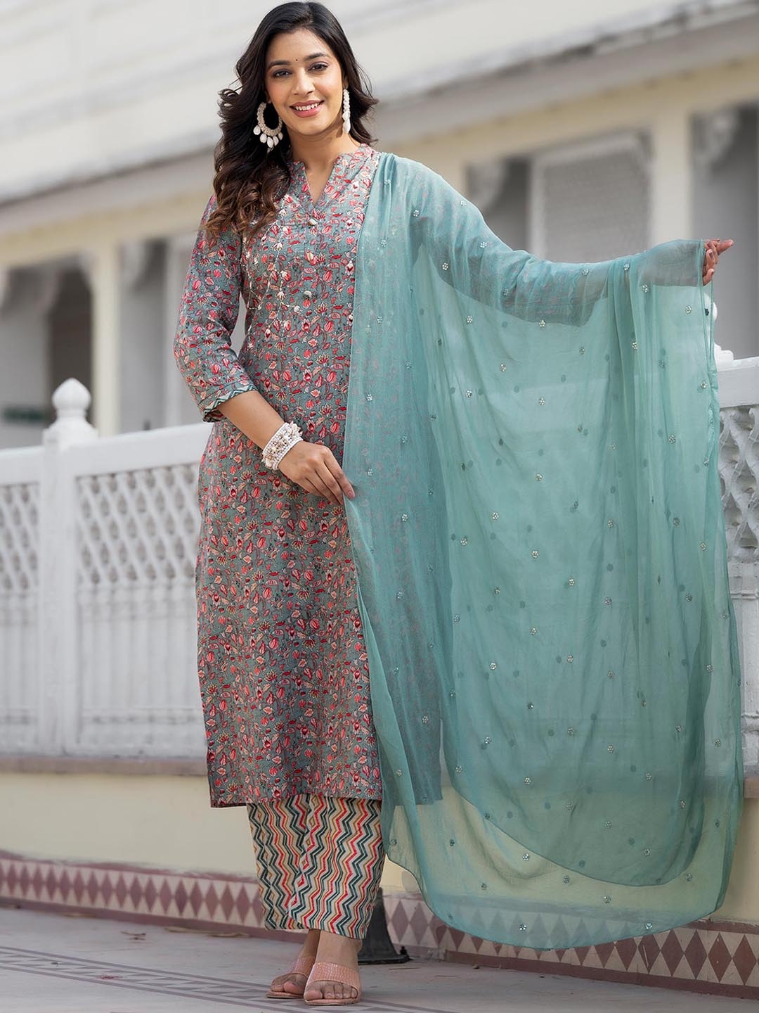 

Peachmode Floral Printed Regular Pure Cotton Kurta with Trousers & Dupatta, Green
