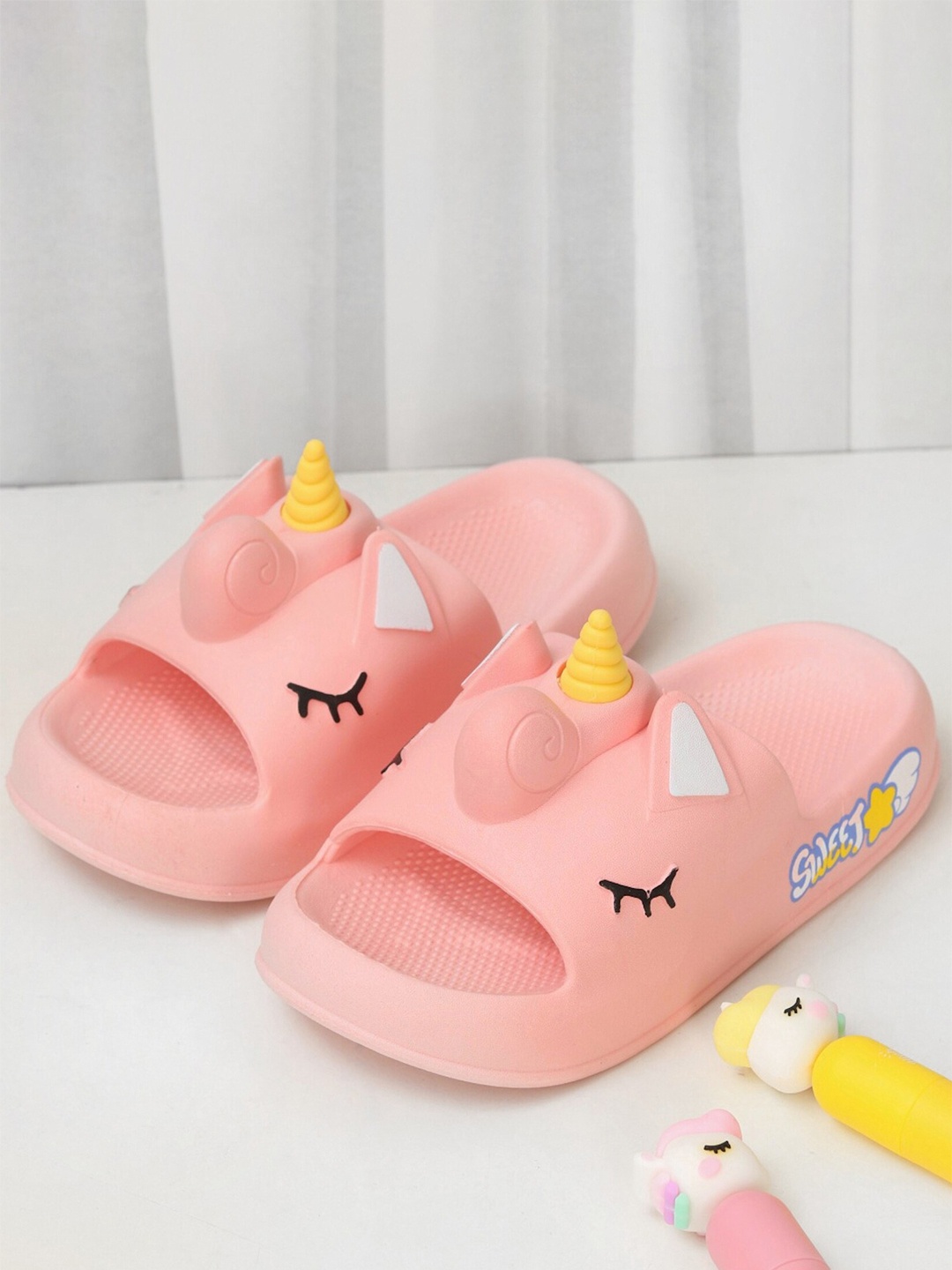 

Yellow Bee Girls Unicorn Self Design Sliders, Peach