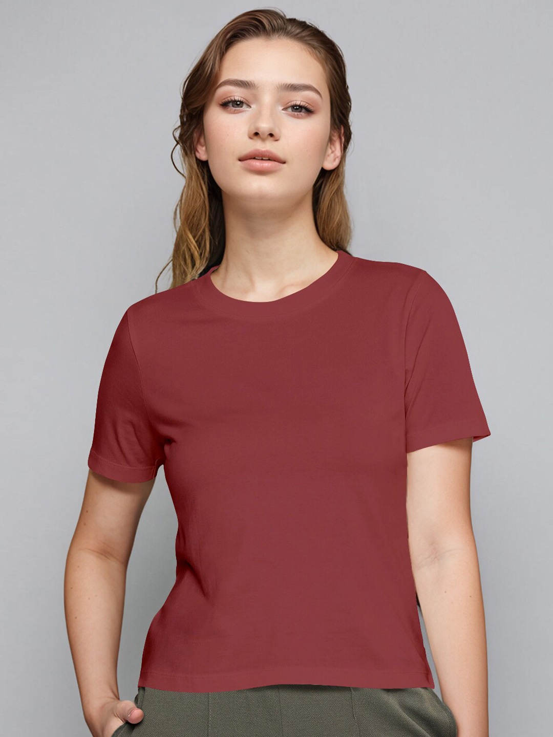 

Huetrap Round Neck Slim Fit Pure Cotton T-shirt, Maroon