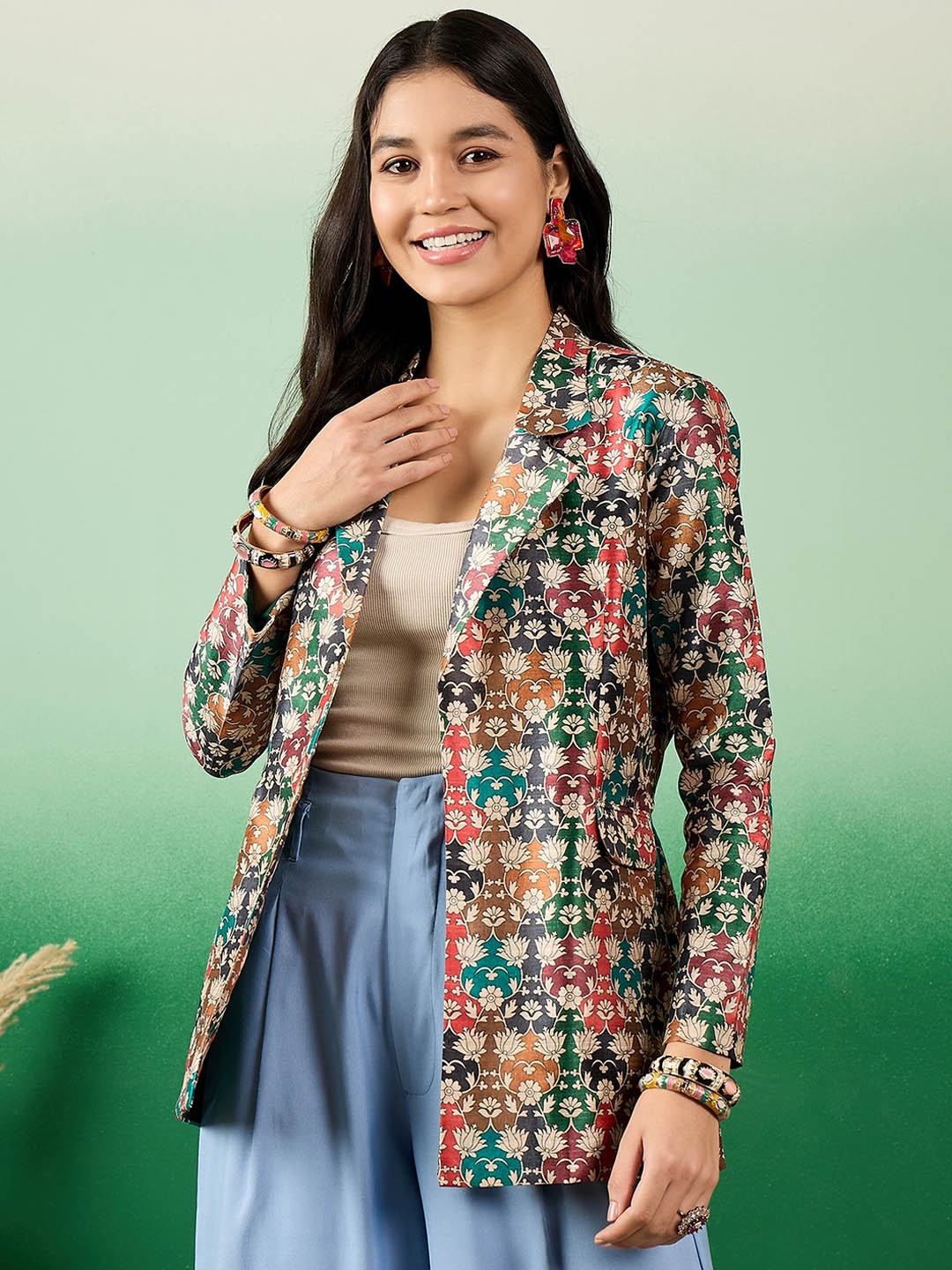 

Sangria Green Printed Notched Lapel Front Open Blazer