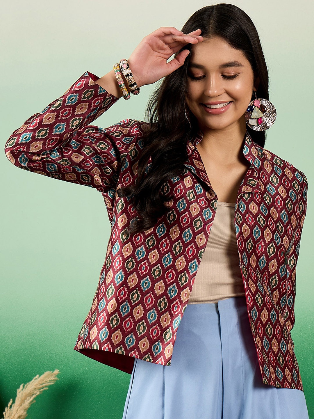 

Sangria Maroon Printed Notched Lapel Front Open Blazer