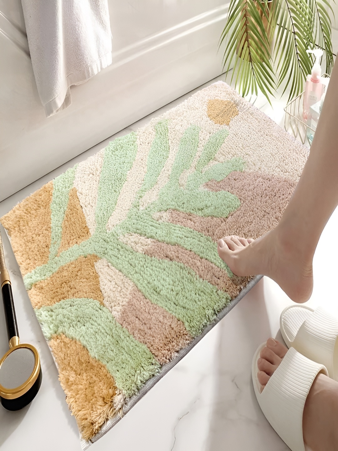 

LUXEHOME INTERNATIONAL Tan Brown & Green Anti-Skid Pure Cotton & Microfibre Doormat