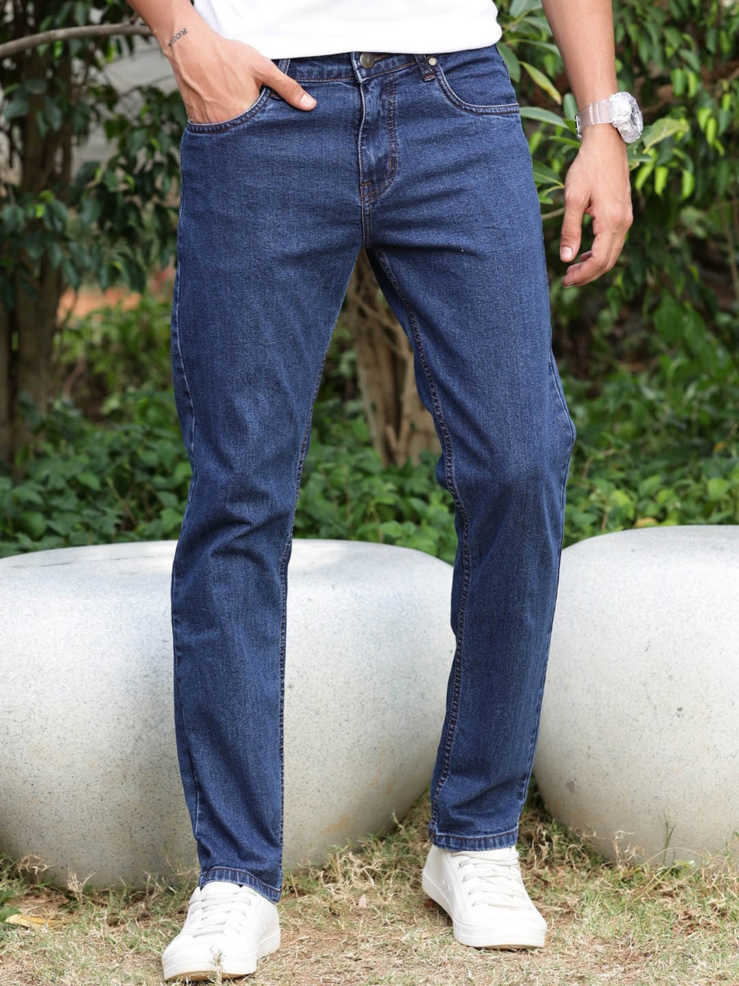 

Thomas Scott Men Smart Slim Fit Light Fade Stretchable Jeans, Navy blue
