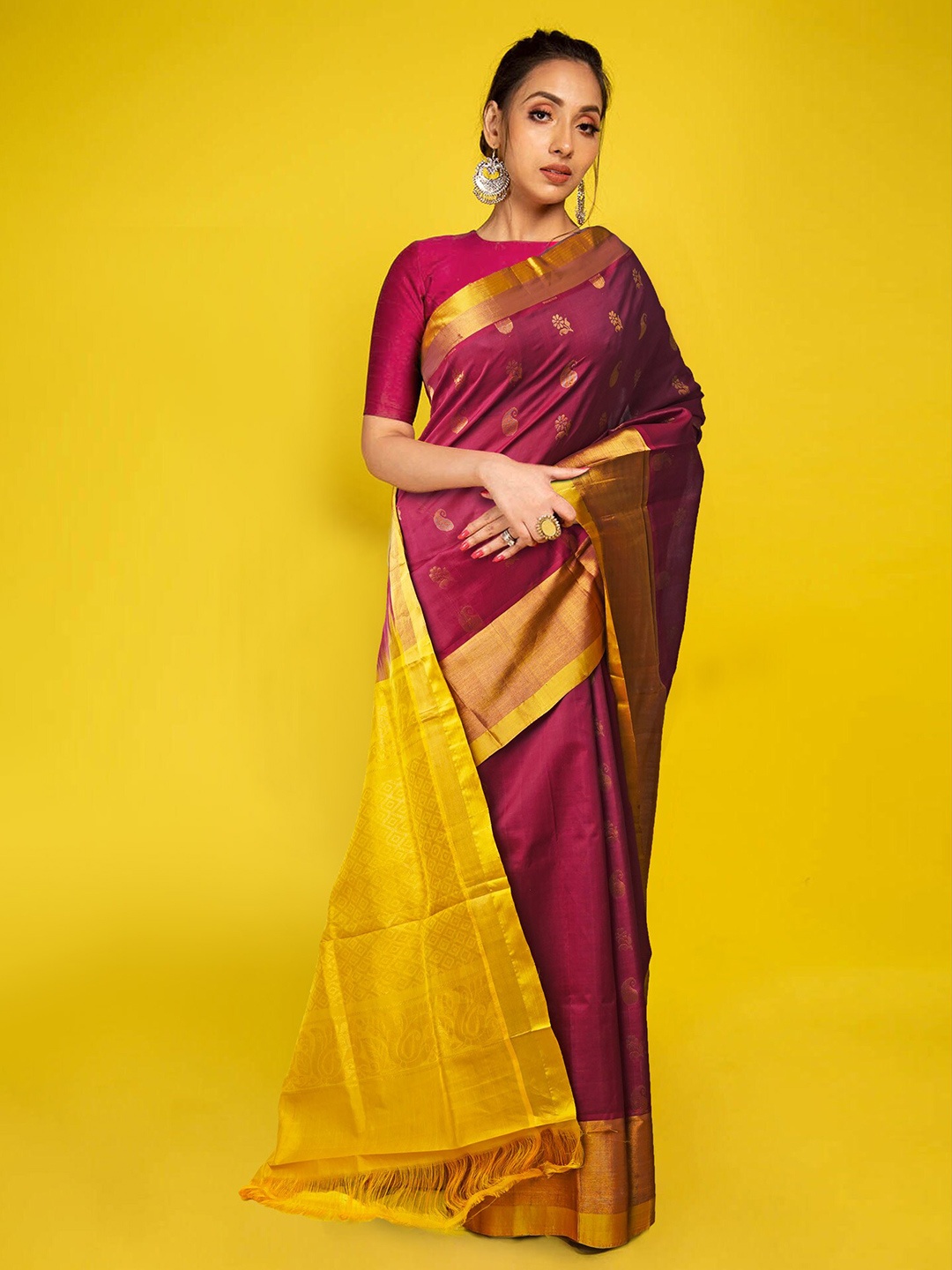 

Unnati Silks Woven Design Zari Pure Silk Handloom Kanjeevaram Saree, Maroon