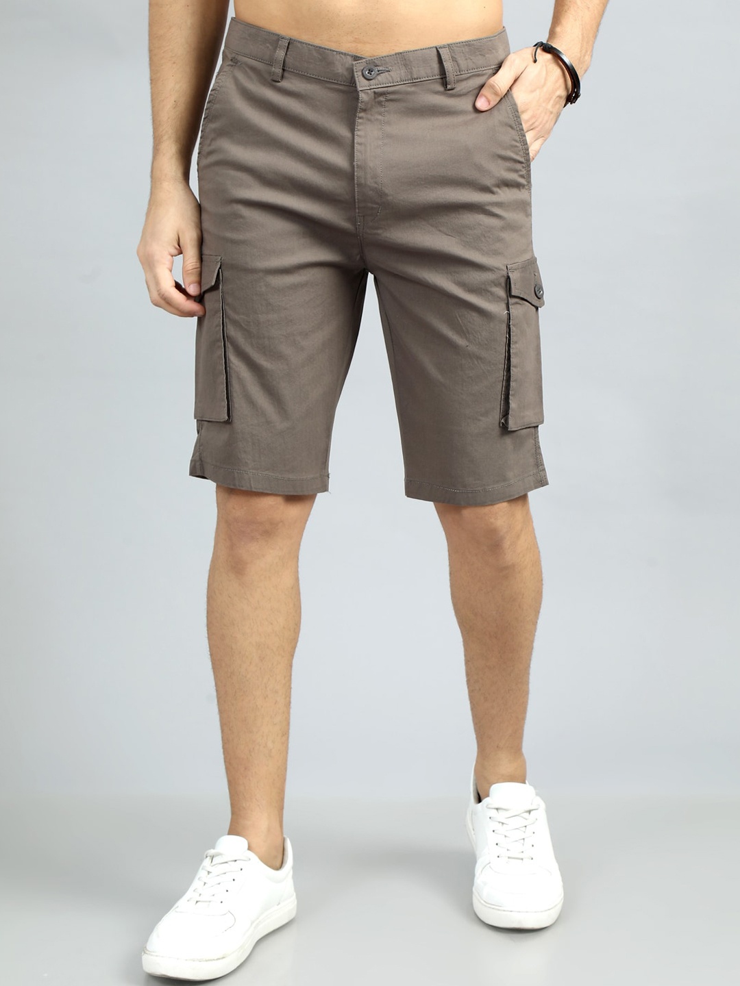 

Bushirt Men Mid-Rise Cotton Cargo Shorts, Brown