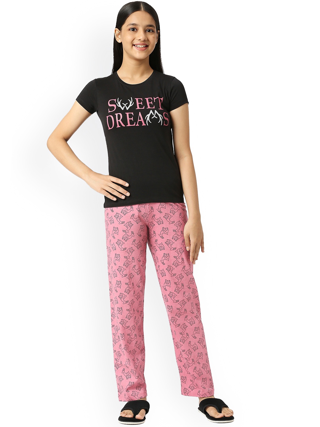 

SINI MINI Girls Printed Night Suit, Black