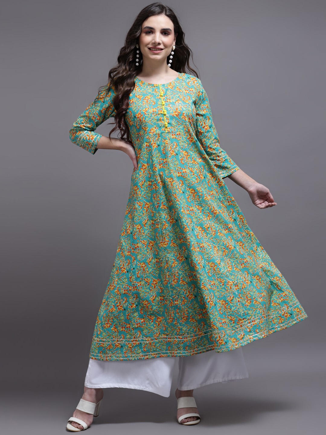 

Cora Floral Printed Gotta Patti Detailed Panelled Anarkali Kurta, Green