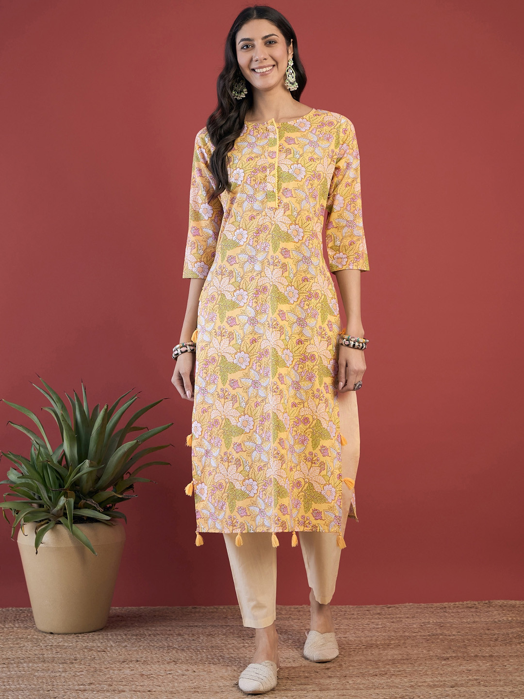 

Anouk Yellow Floral Printed Round Neck Pure Cotton Straight Kurta