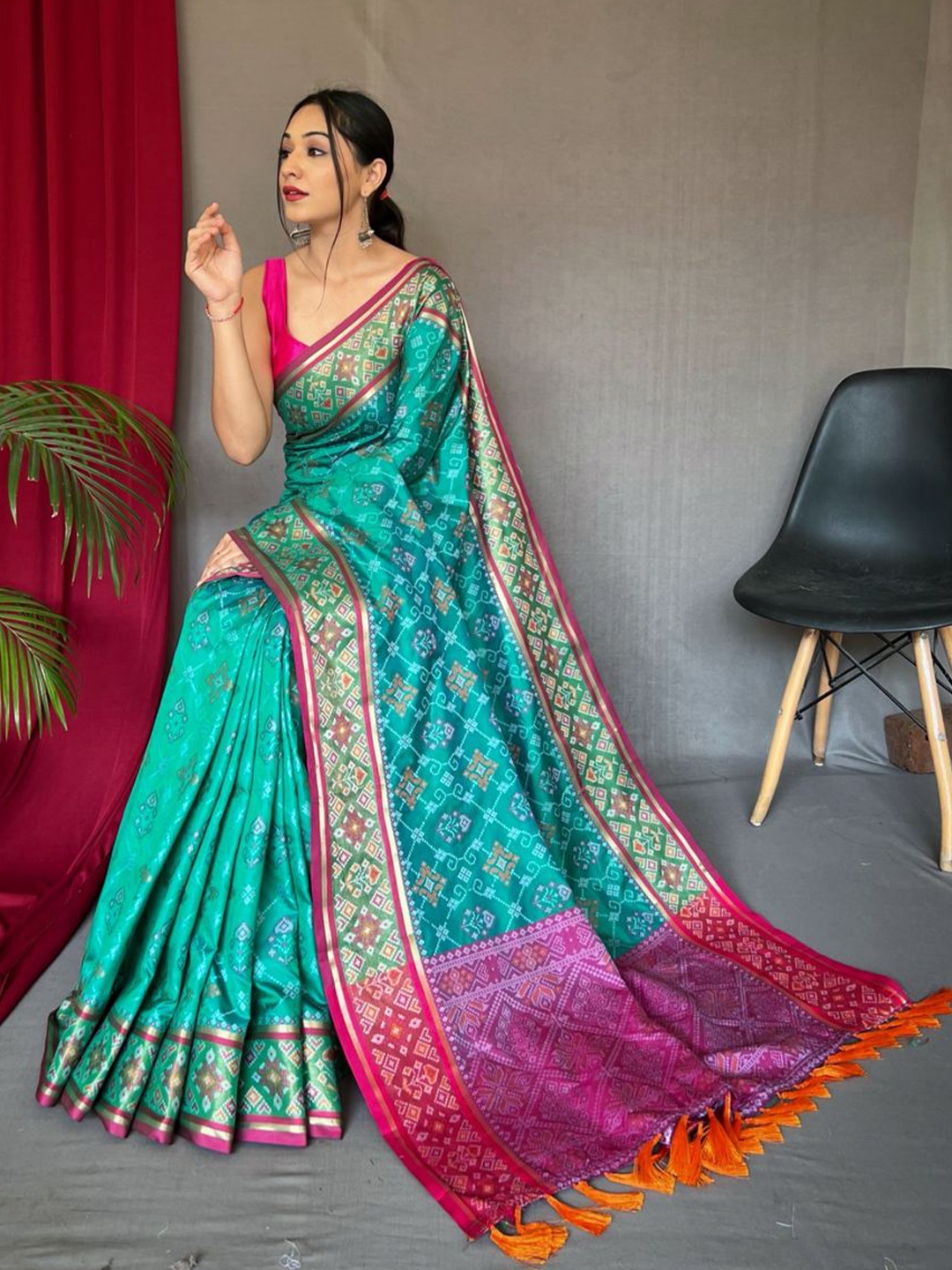 

Sarvada Zari Woven Design Patola Saree with Tassels, Sea green
