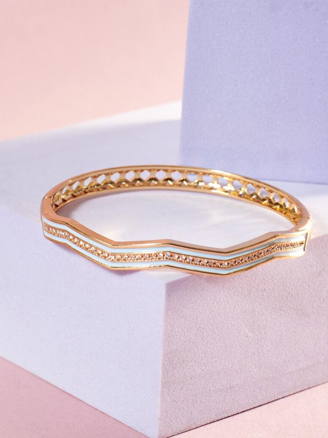 

SALTY Bangle-Style Bracelet, Gold