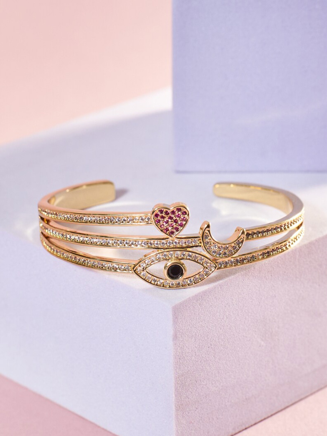 

SALTY Women Cuff Bracelet, Gold
