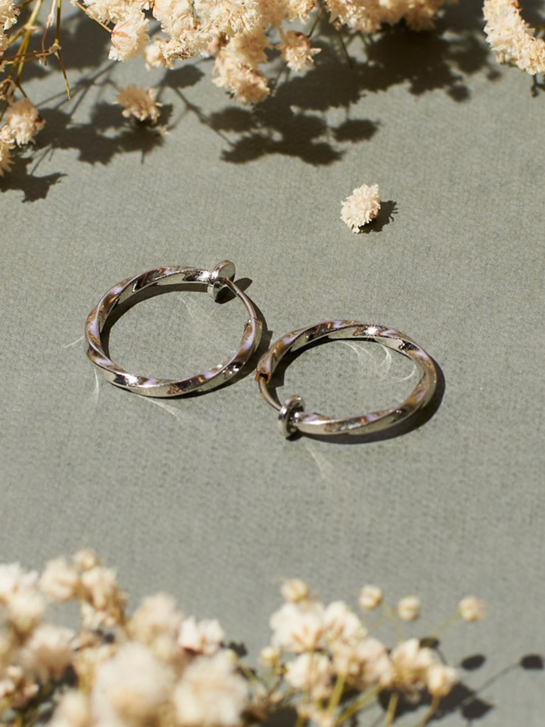 

SALTY Men Stainless Steel Circular Hoop Earrings, Silver