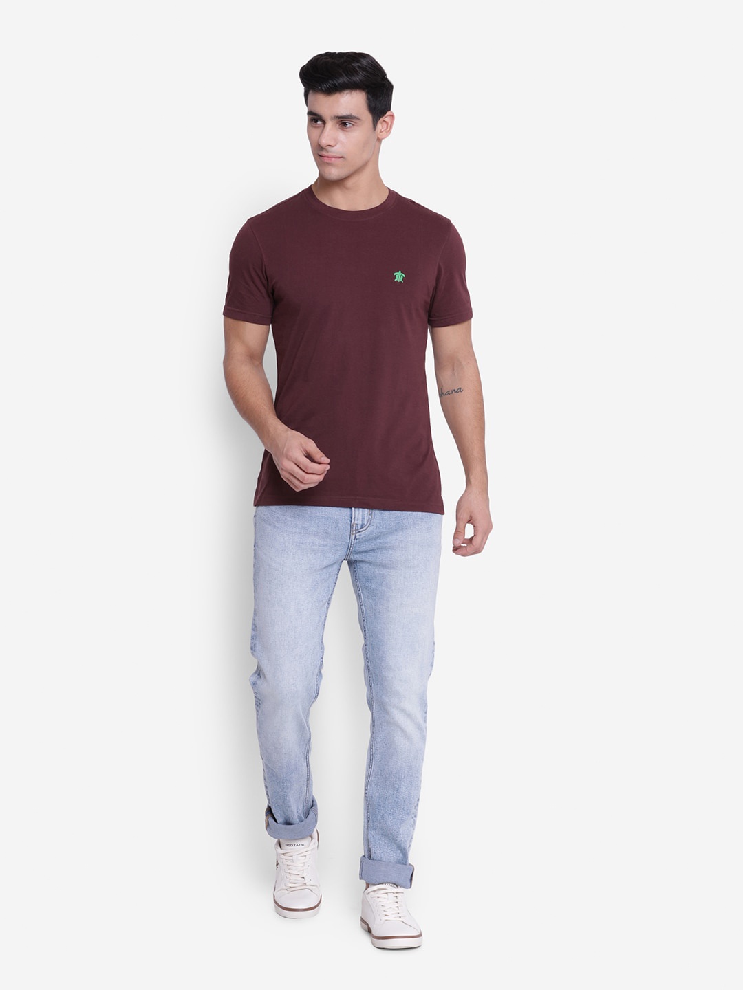

Turtle Round Neck Slim Fit T-Shirt, Maroon