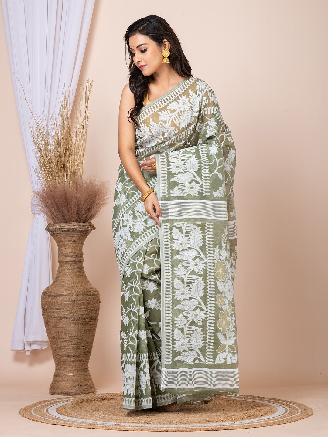 

HOUSE OF ARLI Woven Design Pure Cotton Jamdani Saree, Olive