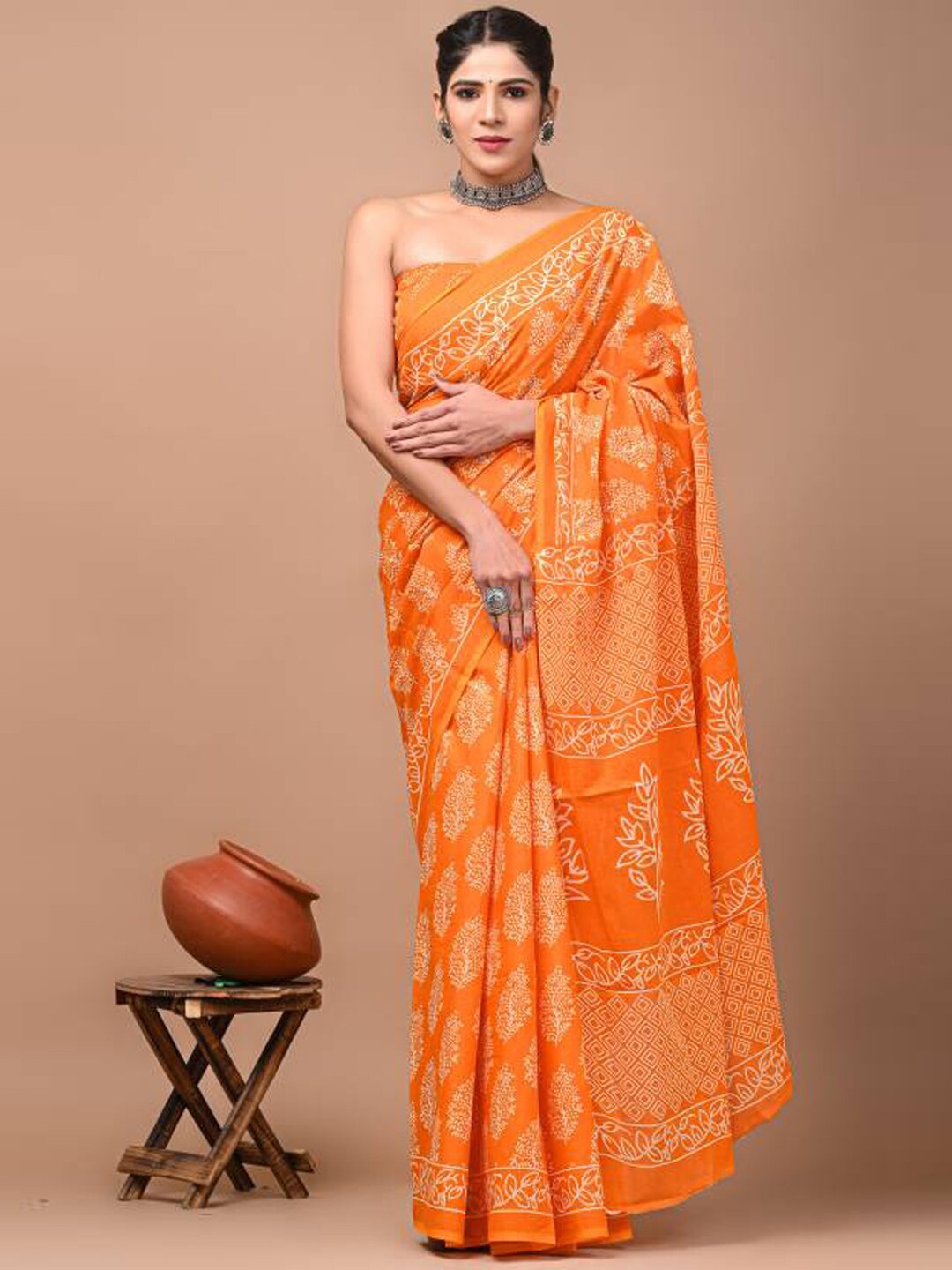 

Siya Fashion Floral Silk Cotton Block Print Saree, Orange