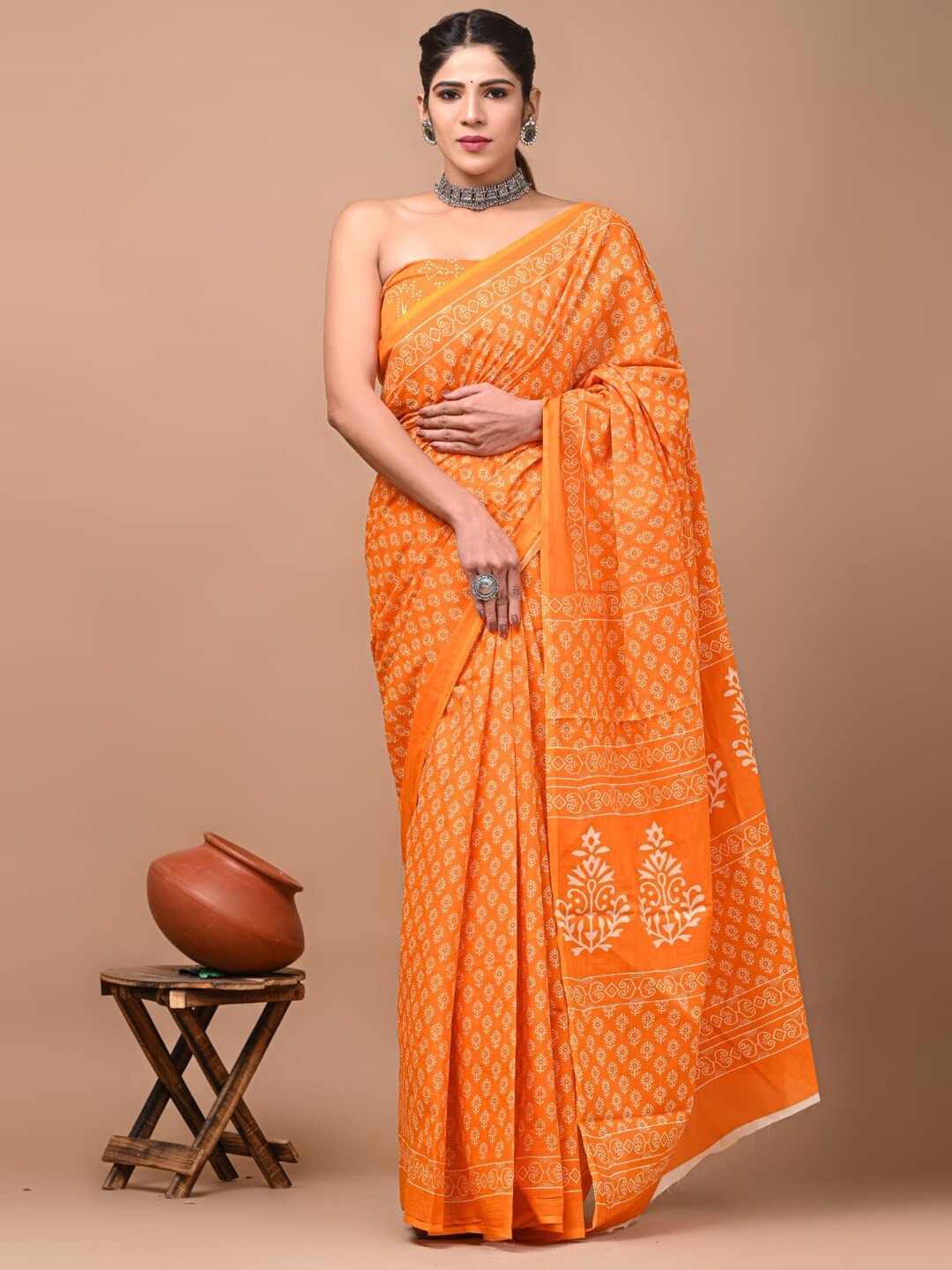 

Siya Fashion Floral Silk Cotton Block Print Saree, Orange