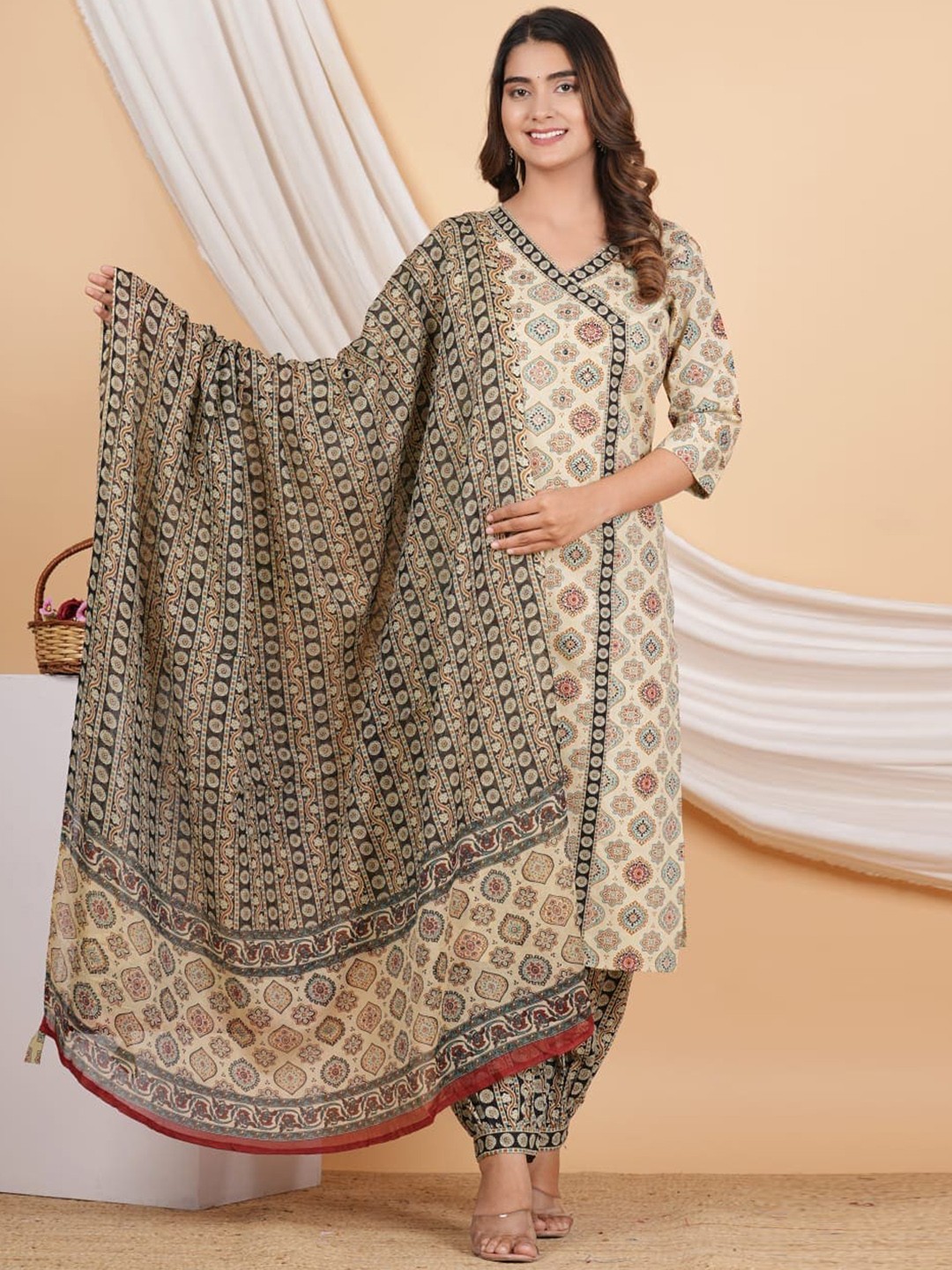 

INDYES Ethnic Motifs Printed Angrakha Pure Cotton Straight Kurta with Salwar & Dupatta, Cream