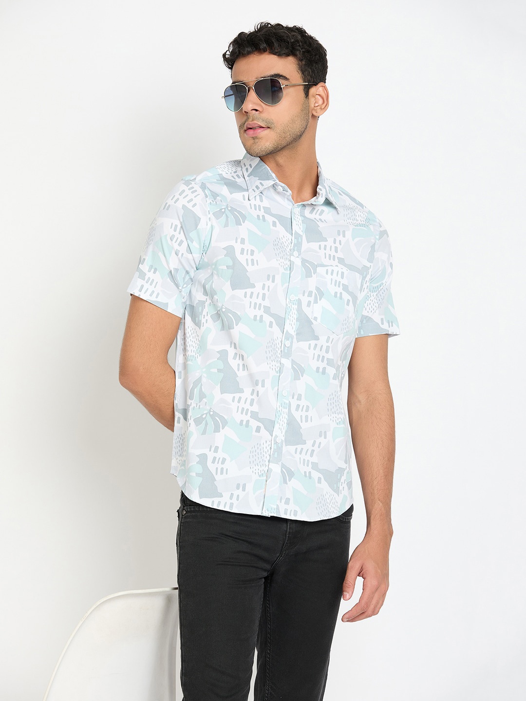 

Club York Floral Printed Spread Collar Short Sleeves Cotton Casual Shirt, Blue