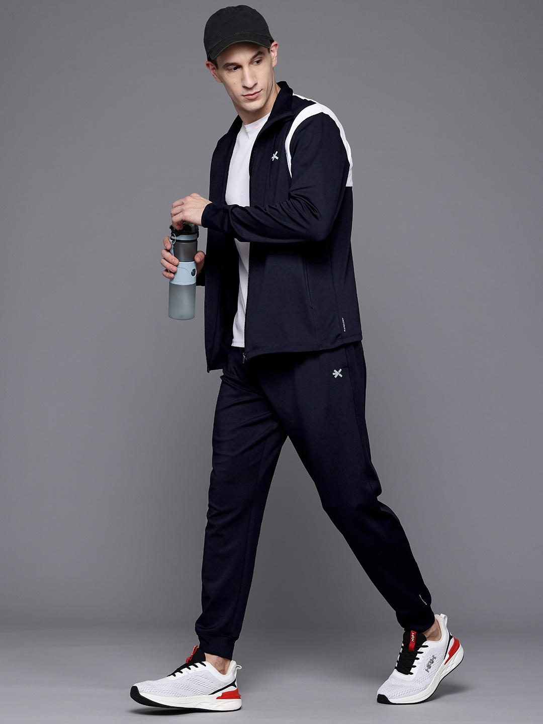 

HRX by Hrithik Roshan Men Colourblocked Rapid-Dry Tracksuit, Navy blue
