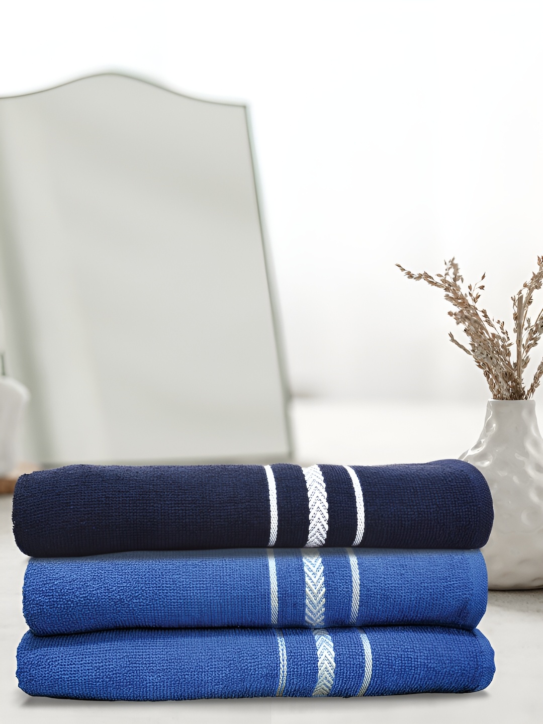 

Athom Living Blue & Navy Blue 3 Pieces Cotton 350 GSM Bath Towels