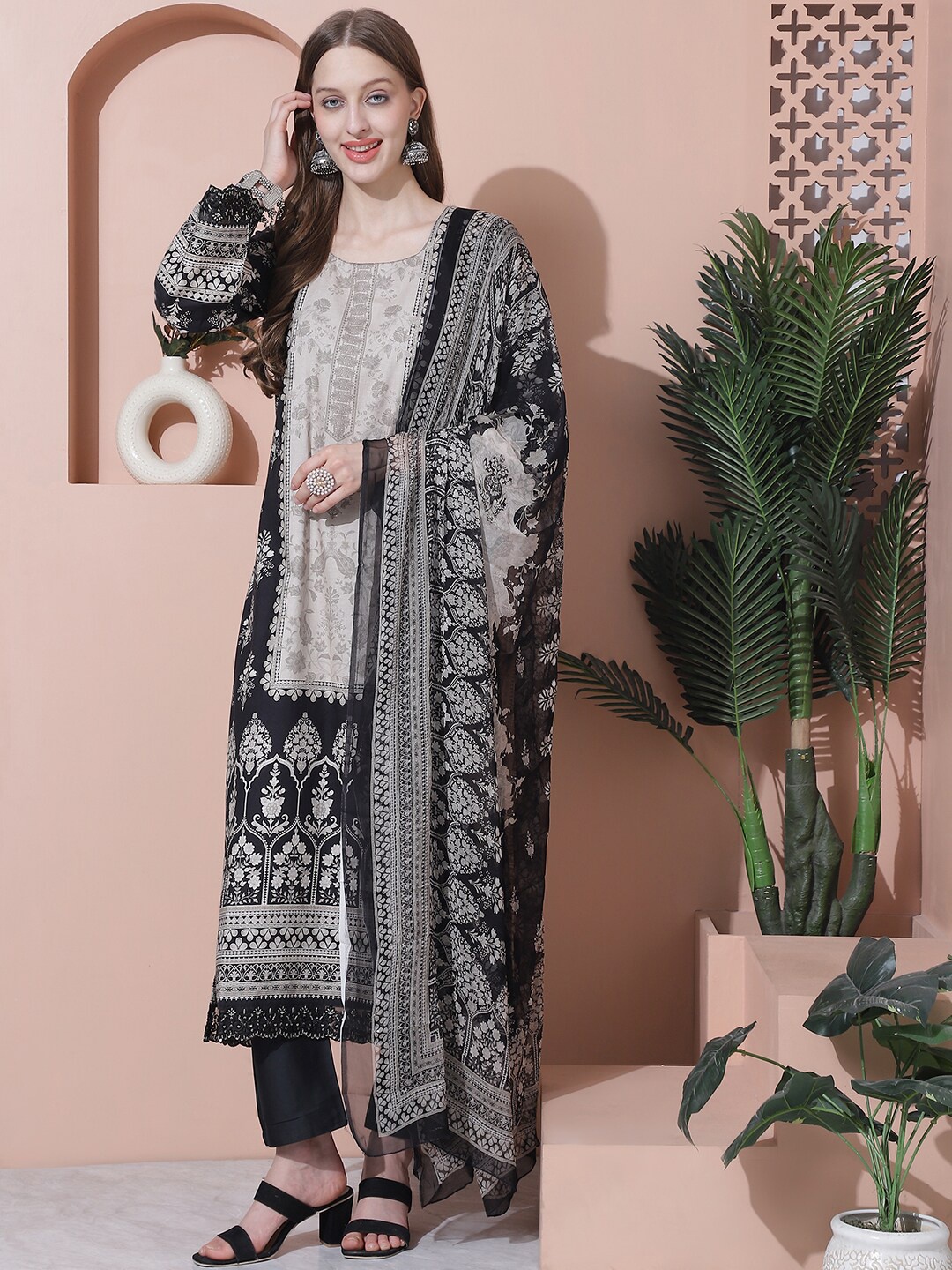 

Stylee LIFESTYLE Floral Printed Pure Cotton Unstitched Dress Material, Black
