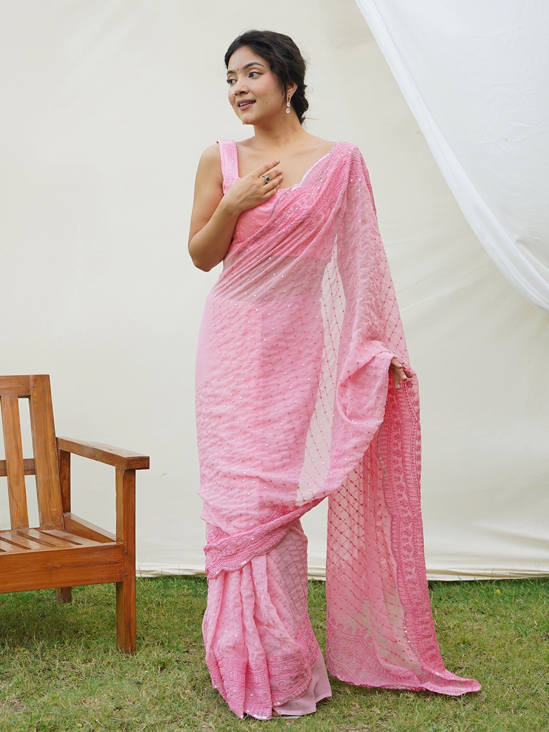 

Mitera Embellished Sequinned Pure Georgette Saree, Pink