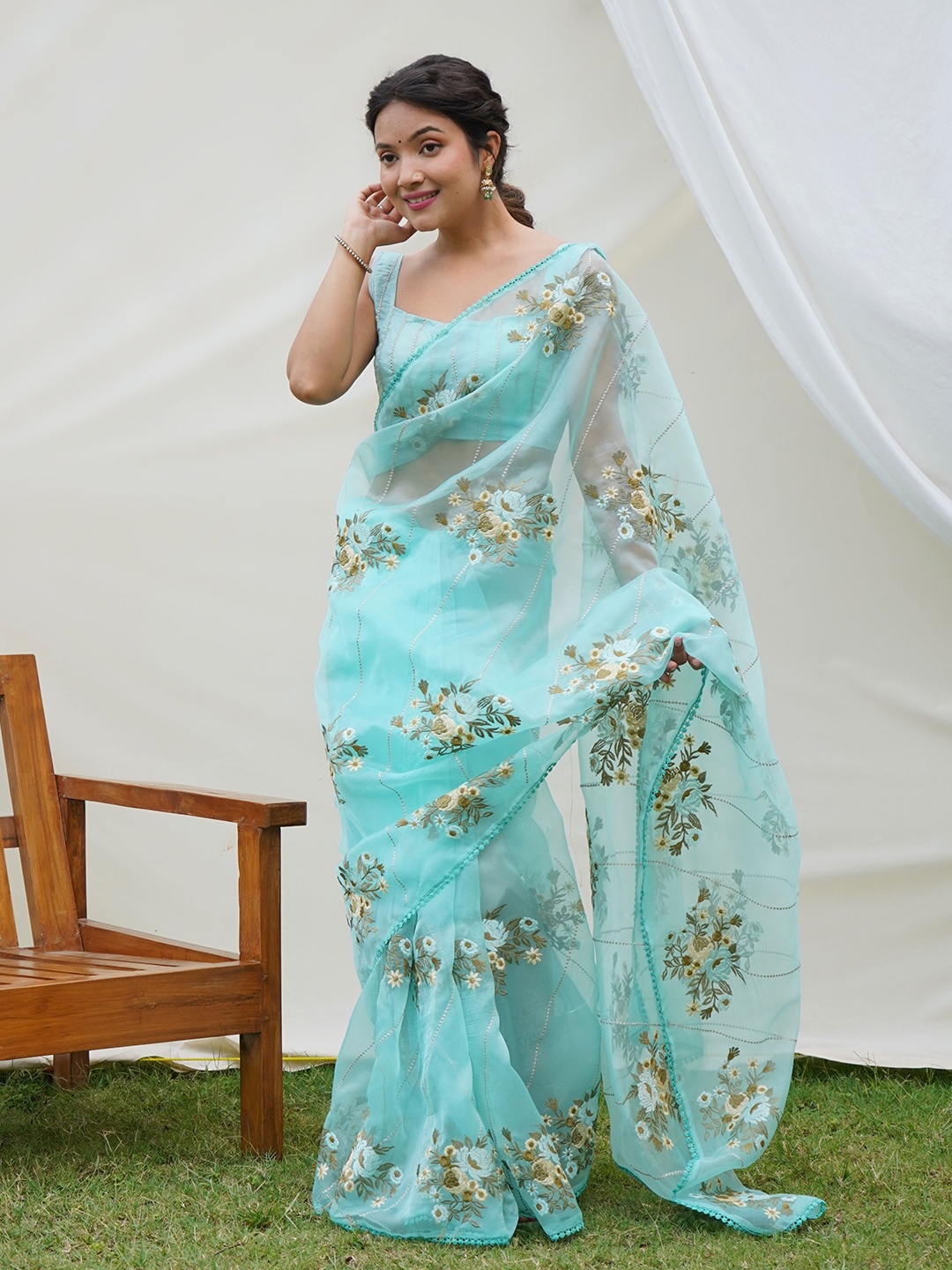 

Mitera Floral Organza Saree, Turquoise blue